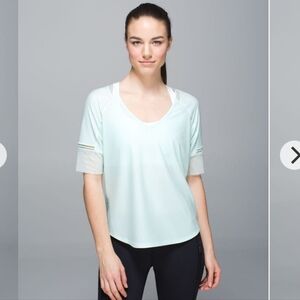 Lululemon Var city Sea Mist 1/2 Sleeve Mesh Perforated Top Shirt